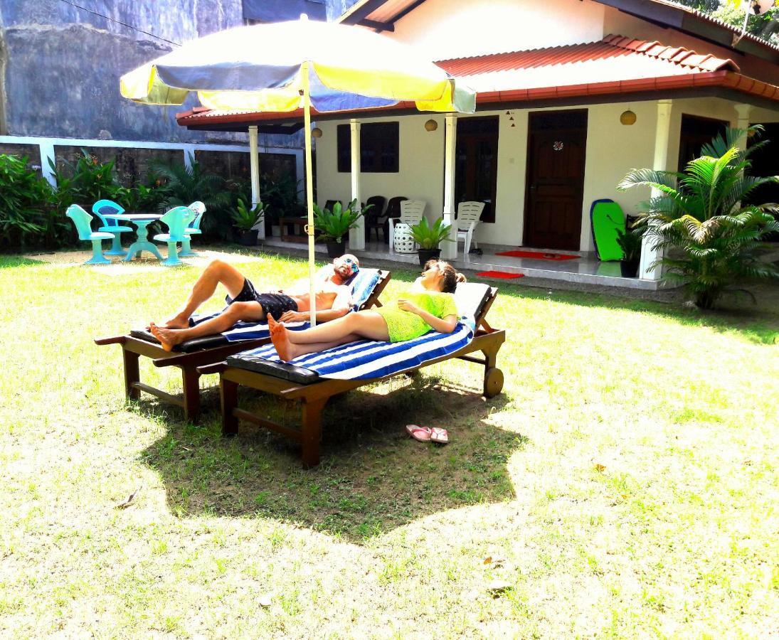 Mango Villa Хіккадува Екстер'єр фото