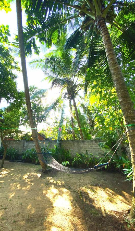 Mango Villa Хіккадува Екстер'єр фото