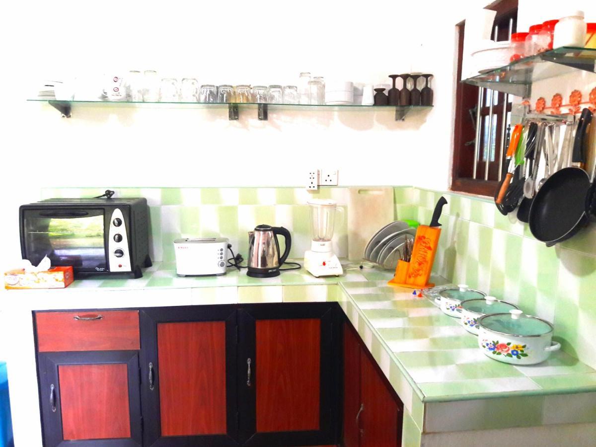Mango Villa Хіккадува Екстер'єр фото