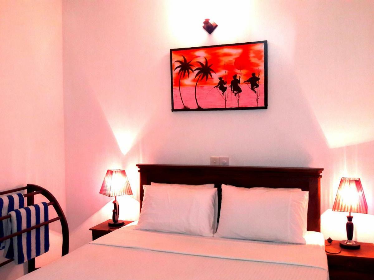 Mango Villa Хіккадува Екстер'єр фото