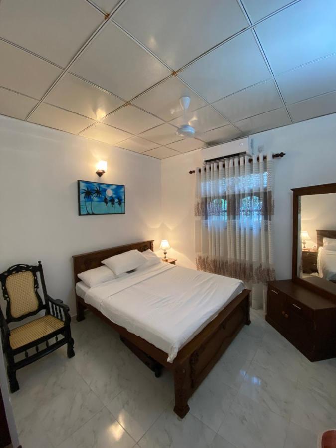 Mango Villa Хіккадува Екстер'єр фото